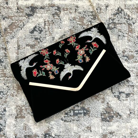 Neiman Marcus Vintage Embroidered Crane Black Velvet Chain Envelope Purse - Picture 2 of 10